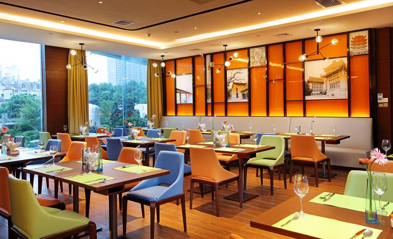 Hampton By Hilton Wuhan Tianhe Airport East Esterno foto
